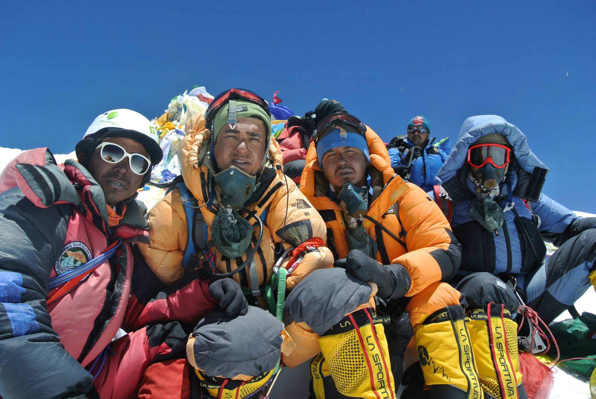 Сударшан Гаутам (Sudarshan Gautam) на склоне Эвереста. май 2013