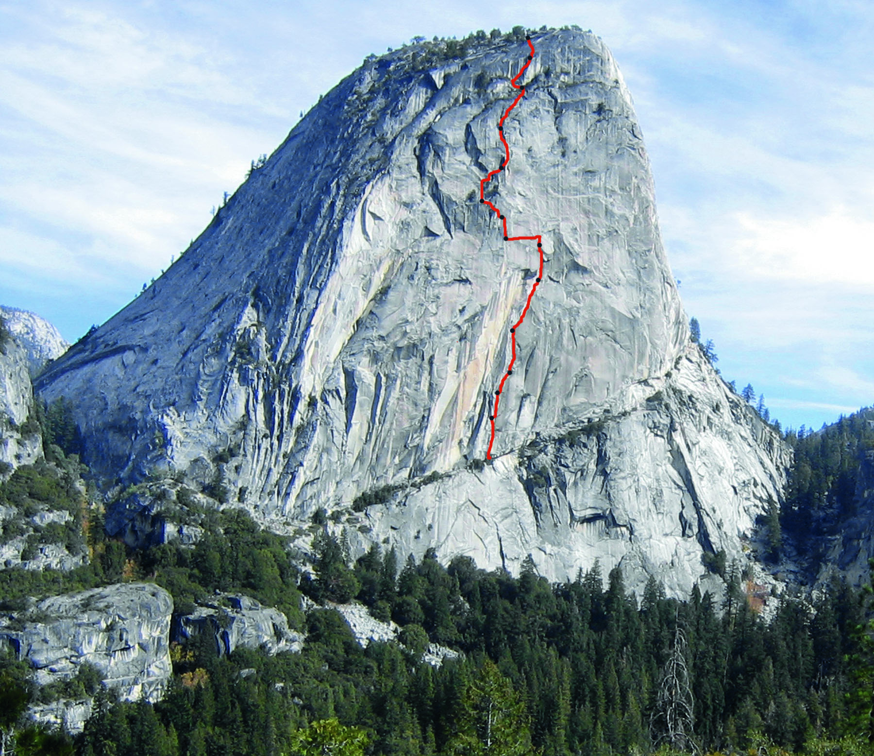 Новый маршрут "Mahtah", пройденный Цедар Райт (Cedar Wright) и Лучо Ривера (Lucho Rivera) на вершину "Liberty Cap", Йосемиты