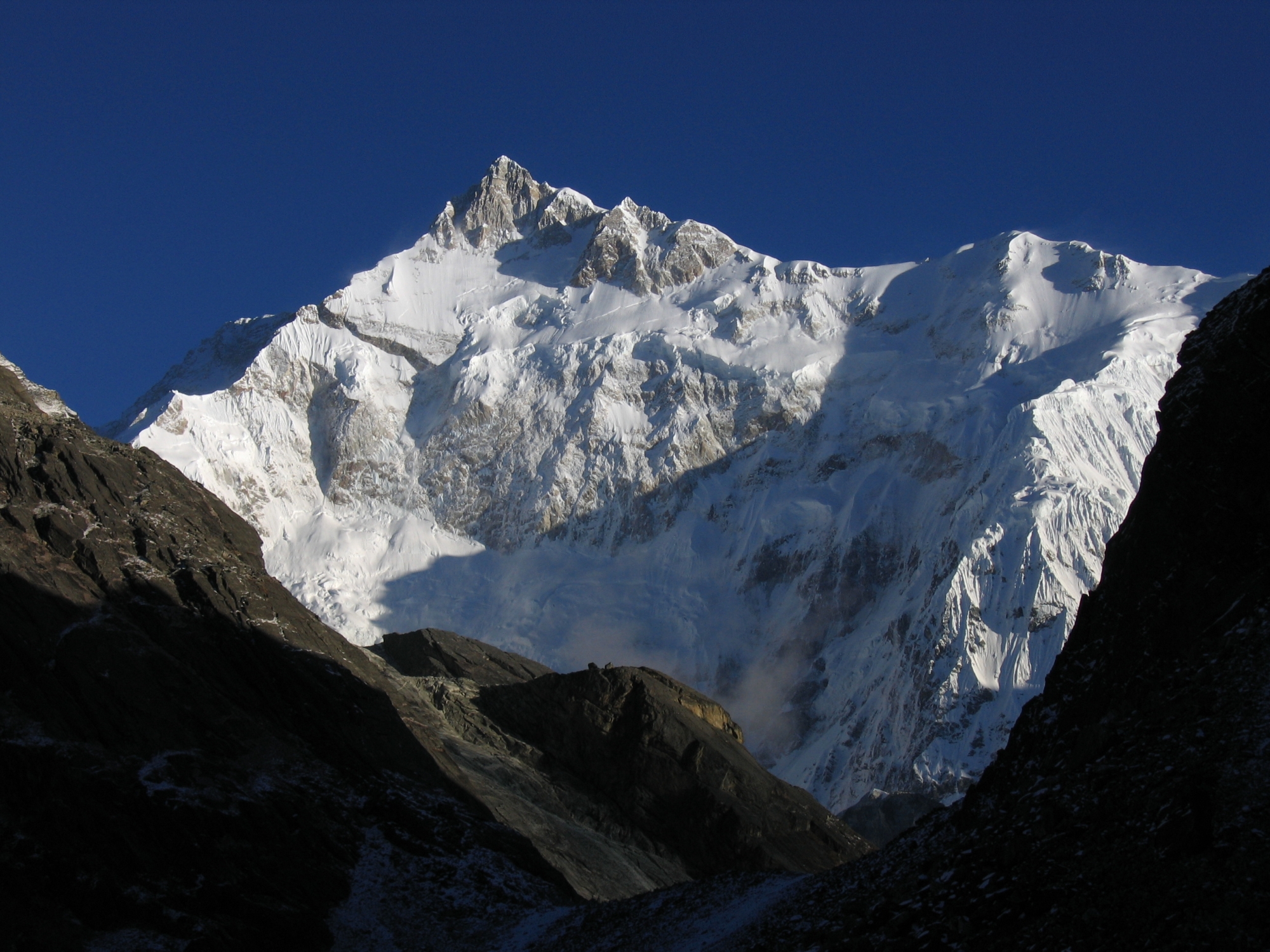  Восьмитысячник Канченджанга (Kangchenjunga), вид с перевала Goecha La (4,940 м) 