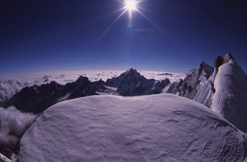  Вид с вершины пика Пушкина на Кавказские горы