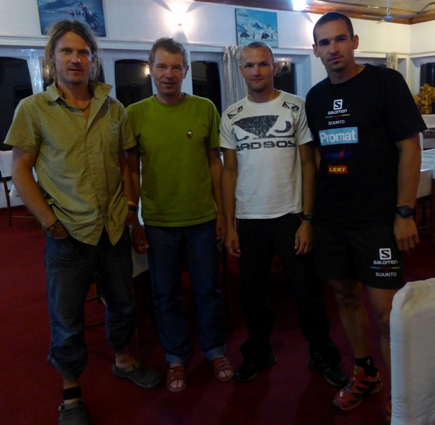 Чешская экспедиция на Гашербрум 1 под названием "NeverStopExploring"" в составе: Marek Holecek, Zdenek Hruby, Markem Novotným, Tomášem Petrečkem  