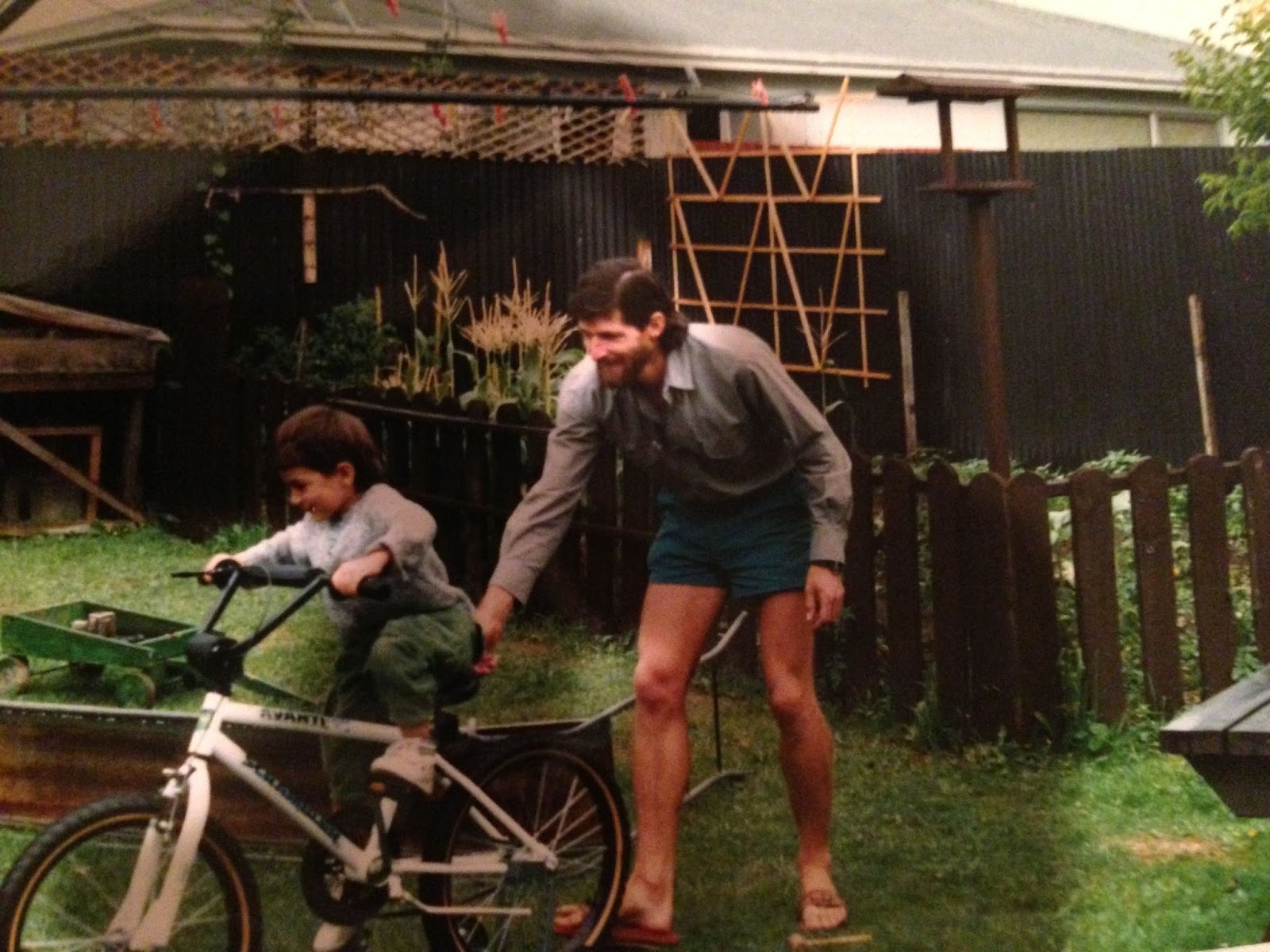 Мартин Уолтер Шмидт (Martin Walter Schmidt) и его сын Денали (Denali) в Новой Зеландии. 1991 год