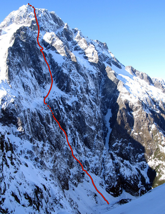  маршрут Гая МакКиннона (Guy McKinnon) по огромной Западной стене пика Тутоко (Mount Tutoko, 2746м). июль 2013 