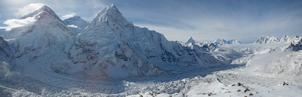 Вид на долину Кхумбу у Эвереста.. Фото Jon Griffith