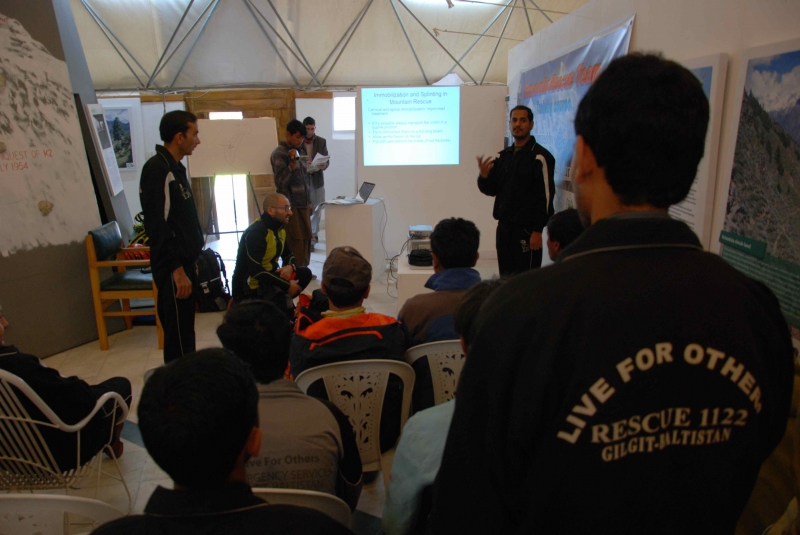 Обучение сотрудников спаскоманды"Concordia Rescue Team" на тренировочной базе в Скарду 