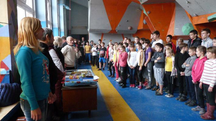 открытое первенство Днепропетровской области по скалолазанию в дисциплине боулдеринг среди детей.