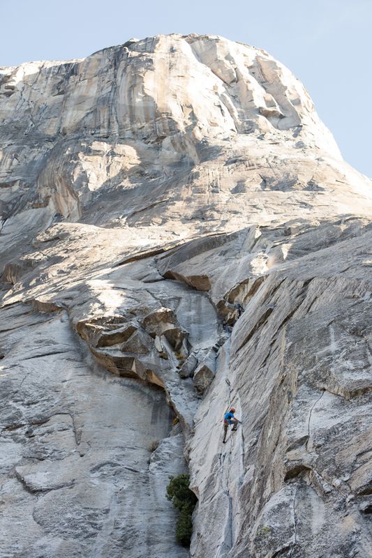  Чейн Лемпе (Cheyne Lempe) в рекордном соловосхождении на один из сложнейших маршрутов на Эль-Капитане: маршрут на стене "Salathé Wall".