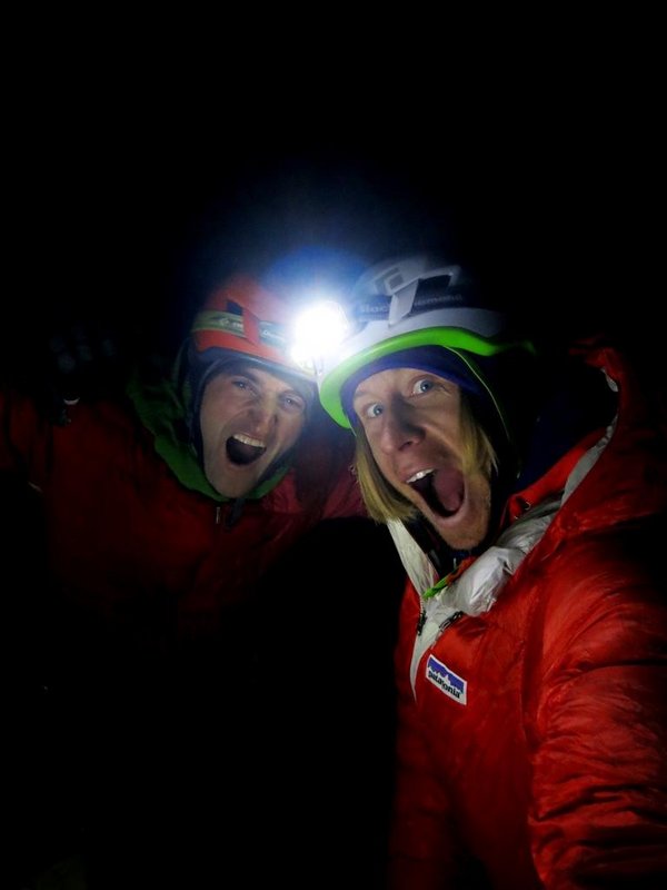  Мэтт Хейликер (Matt Helliker) и Джон Бреси (Jon Bracey) на маршруте "Supercouloir de Peuterey" на вершину Noire de Peuterey массива Монблан