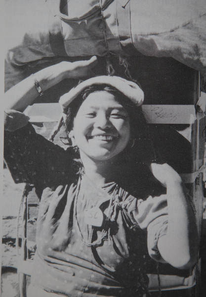 Женщина носильщик из экспедиции 1978 года на Аннапурну