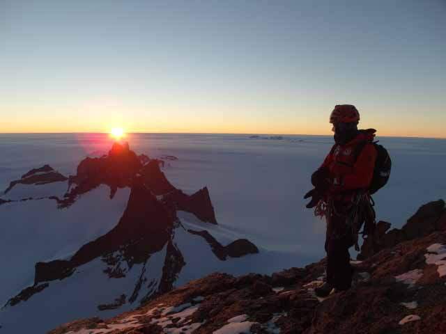 восхождение по Южному хребту вершины Ульветанна (Ulvetanna, 2931 м) в Антарктиде. South ridge of Ulvetanna. 2014 год