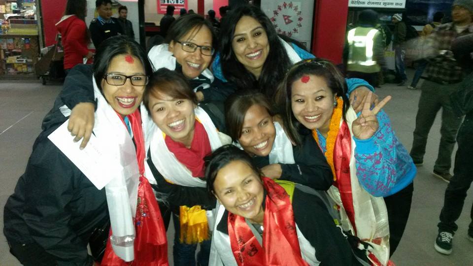 команды “Seven Summits Women Team” в составе: Pema Diki Sherpa, Pujan Acharya, Maya Gurung, Nimdoma Sherpa, Chunu Shrestha, Sailee Basnet и Asha Kumari Singh