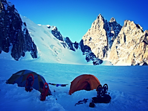 Украинские альпинисты совершили первое зимнее восхождение на гору Чанчахи 4420м, Кавказ