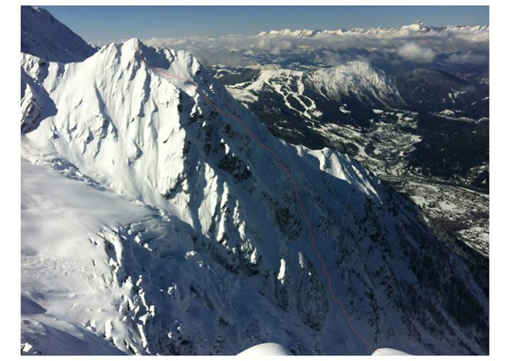  Вивьен Брюше (Vivian Bruchez) совершил первый горнолыжный спуск с 700 метровой Северной стены горы Gros Bechard в массиве Монблан