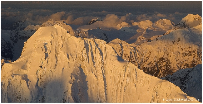  гора Хантингтон (Mount Huntington, 3731 м), Аляска. Французский гребень (Северная сторона горы) / French Ridge on Mount Huntington