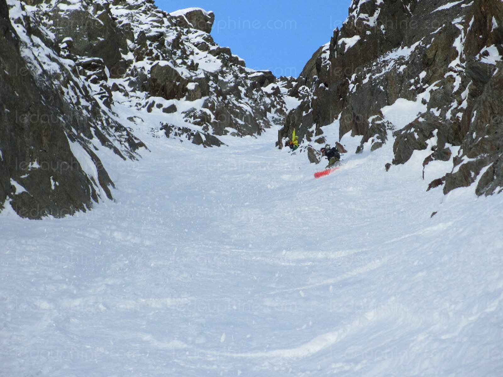 Спуск на сноуборде с Эгюий дю Легль (Aiguille de l