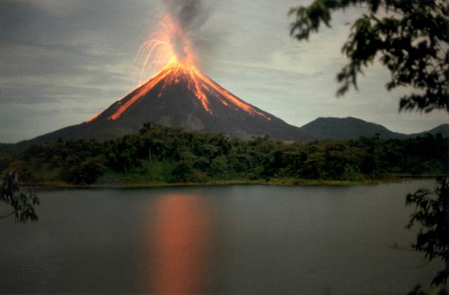  Коста-Рика, вулкан Ареналь (Arenal) 