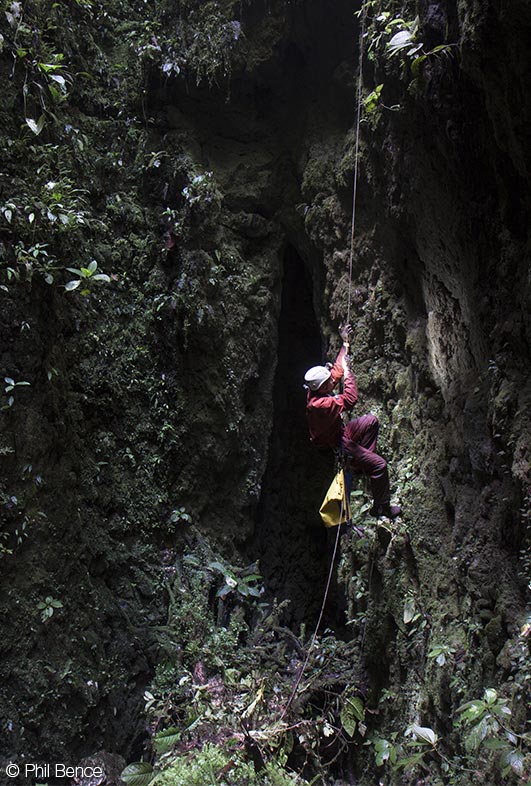 пещеры Папуа-Новой Гвинеи