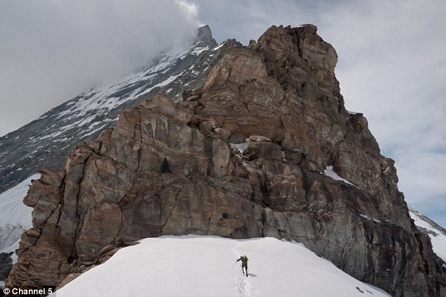 Джейми Эндрю (Jamie Andrew) во время подготовки к восхождению в Альпах и Грампианс