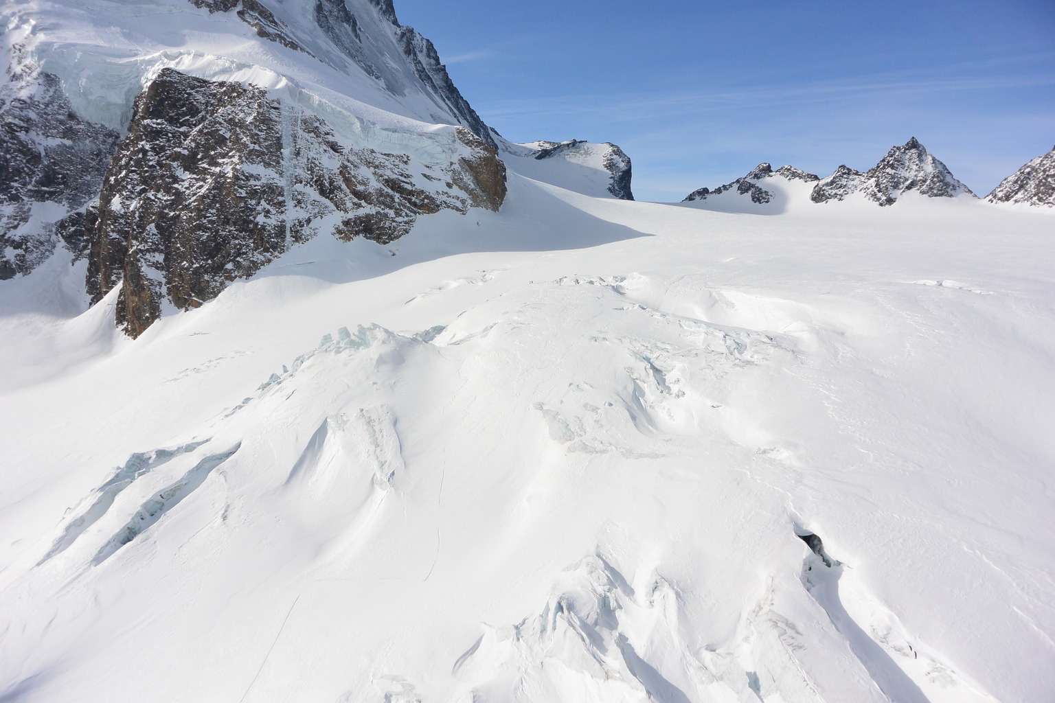 Участок ледника Corbassière, где произошла трагедия 