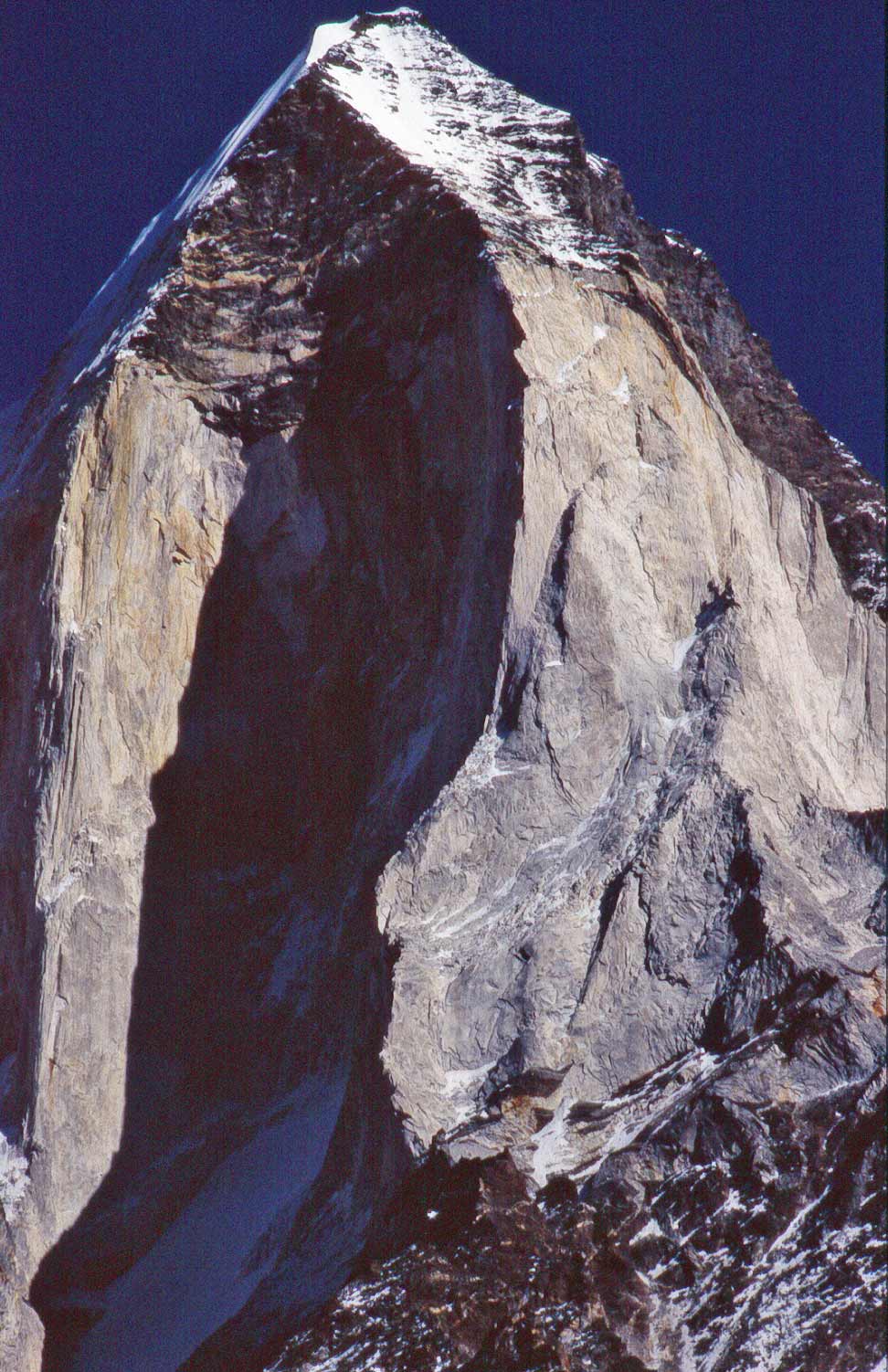  Гора Бхагиратхи III (Bhaguirathi III) Вид на Западный гребень
