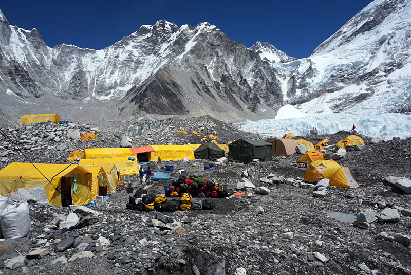 Базовый лагерь Эвереста. Фото 10 апреля 2014 года