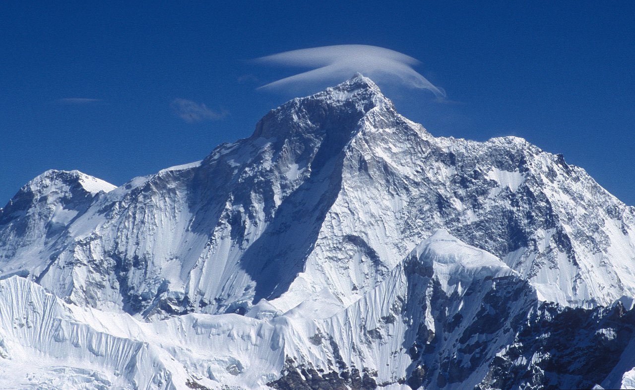 Макалу (8485 м), пятый по высоте восьмитысячник мира 