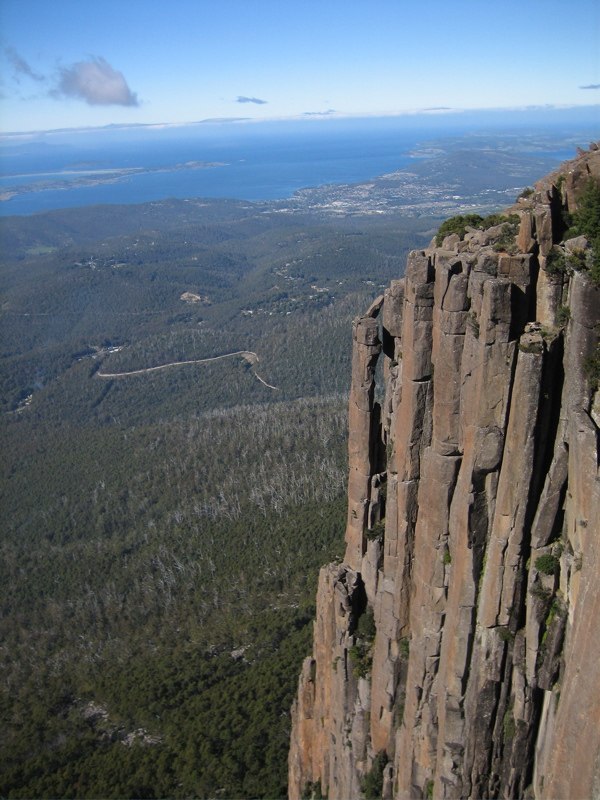 Тасманийский Тотемный столб - одно из самых удивительных скальных образований на планете (+ФОТО)