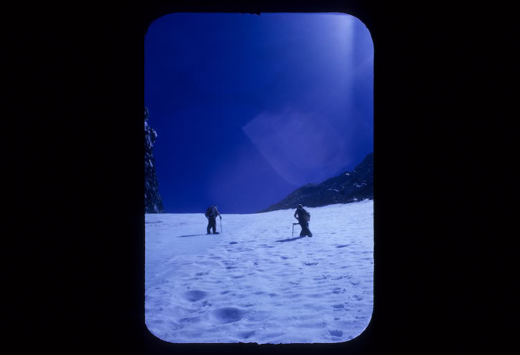 Френк Сахере (Franklin James „Frank“ Sacherer) на леднике Dana Glacier