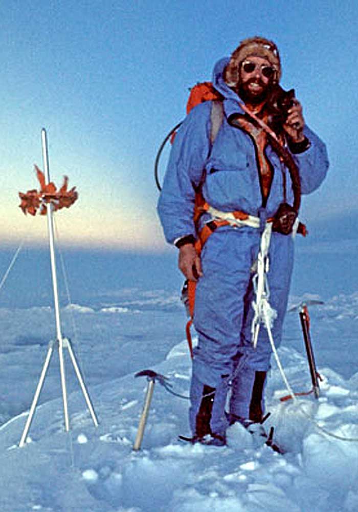  Дугал Хэстон на вершине Эвереста