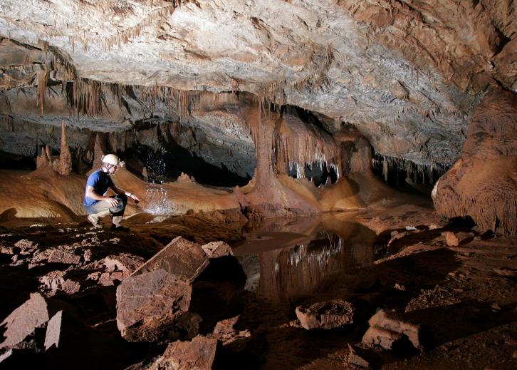 Потрясающие фотографии пещер со всего мира (+ФОТО)