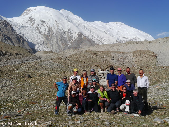 Команда коммерческой экспедиции организованной немецким клубом "Amical Alpin"