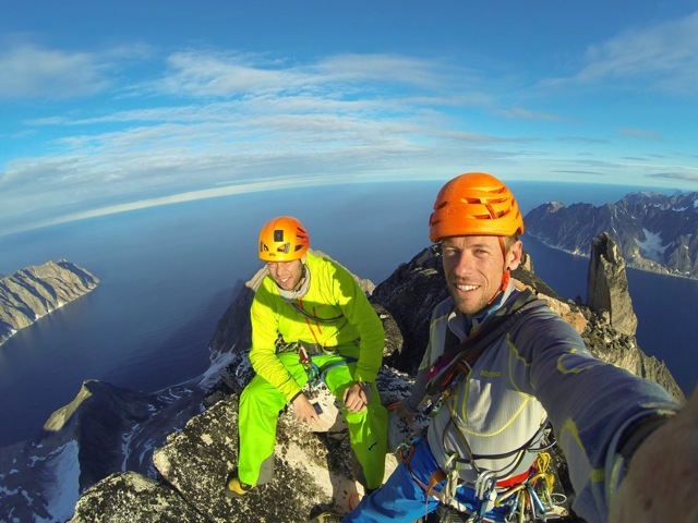 Ральф Виллижер (Ralph Villiger) и Харальд Фичтингер (Harald Fichting) на вершине горы Киркен (Kirken) 