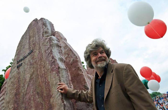 Райнхольд Месснер (Reinhold Messner) на открытии мемориала "Корона Гималаев"
