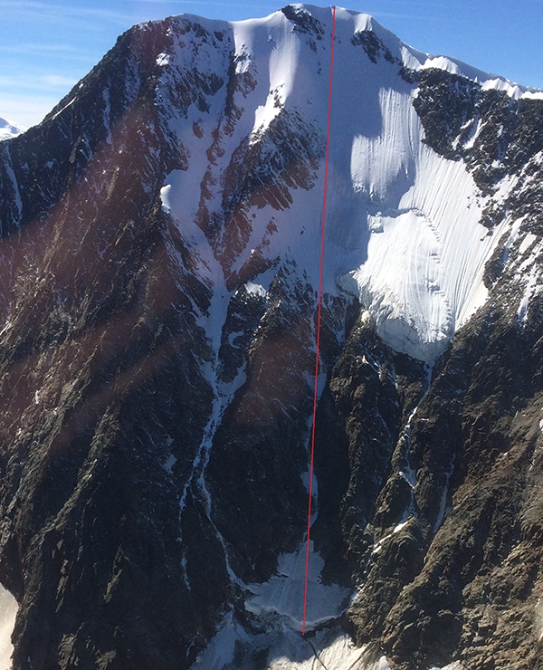  гора Вайссмис (Weissmies), 4023 метров и линия падения парапланериста