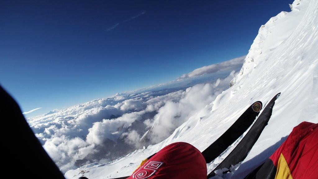 Олек Островски (Olek Ostrowski) при спуске с Чо-Ойю (Cho Oyu, 8201 м)