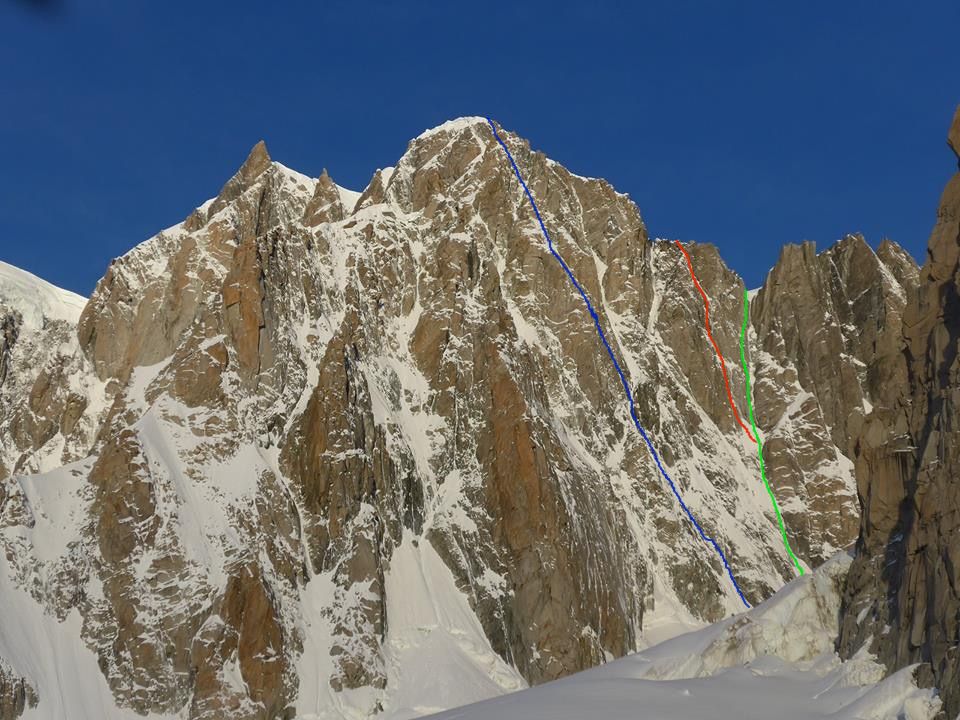 Мон Моди (Mont Maudit, 4,465 м). Красная линия - маршрут Saumons et Glacons; Зеленый маршрут - Filo di Arianna; Синий маршрут - Saumons et Glacons 