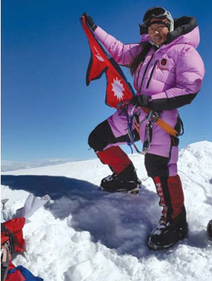 Янгзум Дава Шерпа (Dawa Yangzum Sherpa) на вершине К2