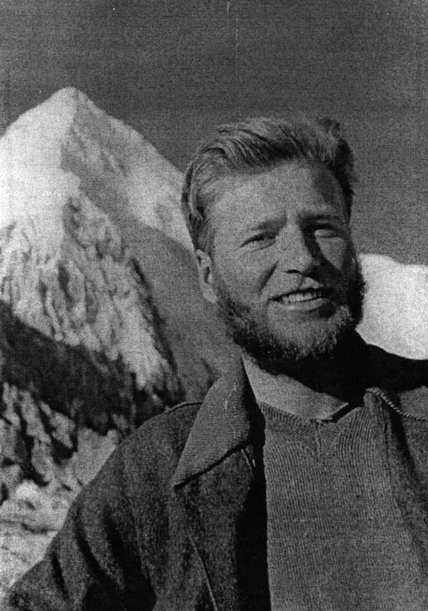  Ноздрюхин В. – один из ведущих альпинистов Ташкента