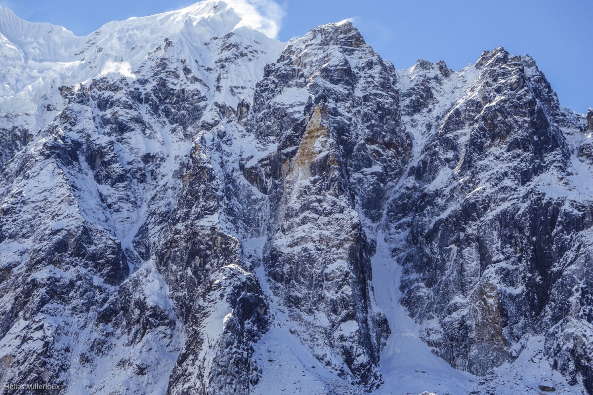 Центральная вершина Боктох (6037 м), первовосхождение, северная стена и западный-северо-западный гребень, Nyunchutui et la snow cougar