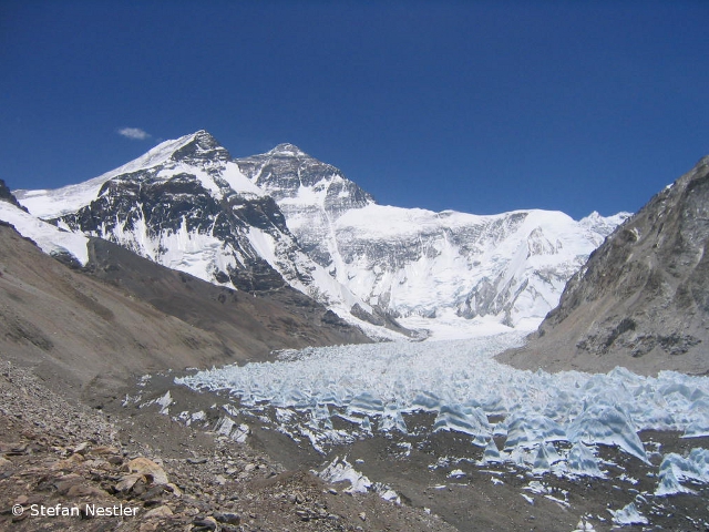 Вид на Эверест с северной стороны