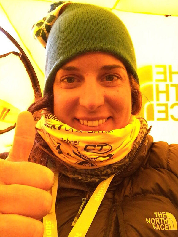  Тамара Лунгер (Tamara Lunger) в палатке Базового лагеря Манаслу. Февраль 2015
