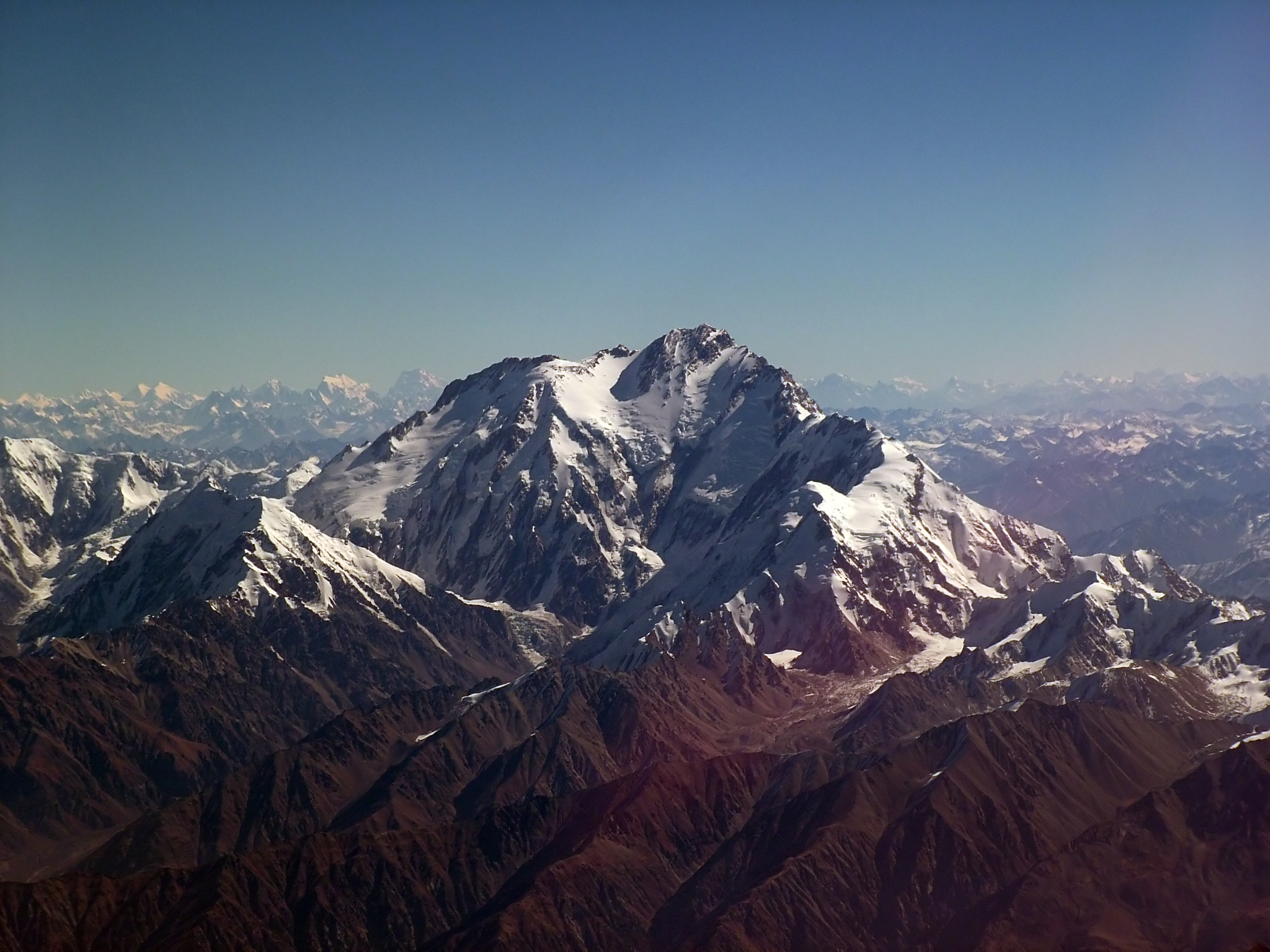 Нангапарбат (Nanga Parbat, 8126 м) - девятый по высоте восьмитысячник мира