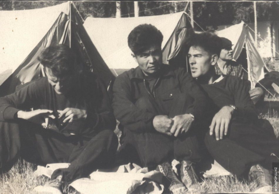 Справа налево: Гончарук, Усенов и Шевченко. 1955 год.