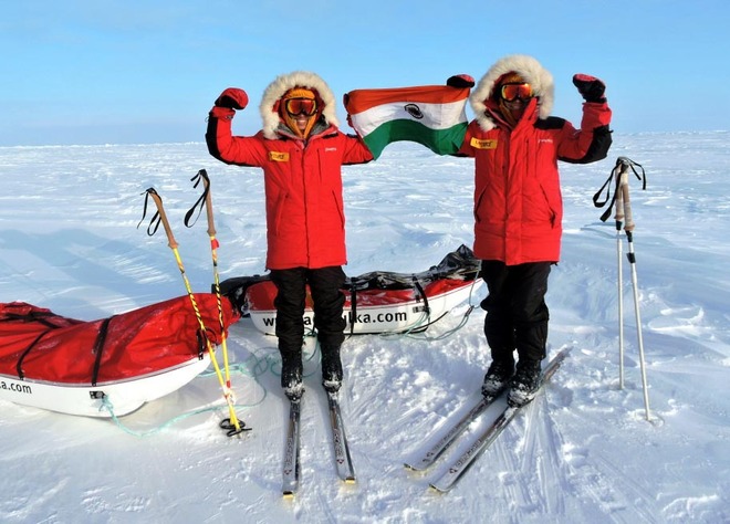 Таши и Нунгши Малик (Tashi Malayika Malik и Nungshi Sayuri Malik) на Северном полюсе