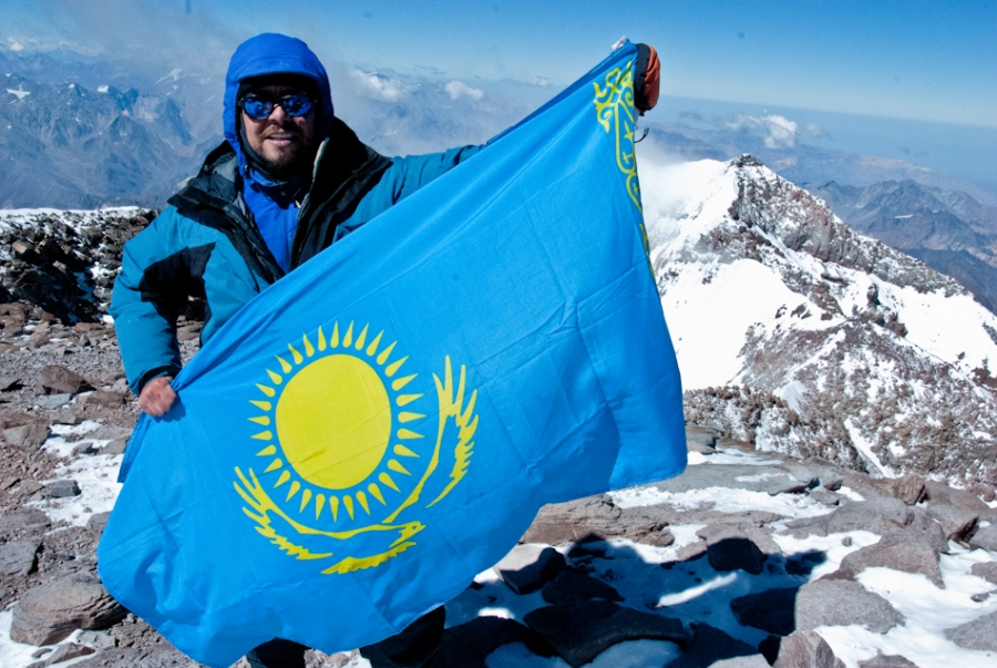 Андрей Гундарев (Алмазов) На вершине Аконкагуа, высшей точки Южной Америки и всего Южного Полушария