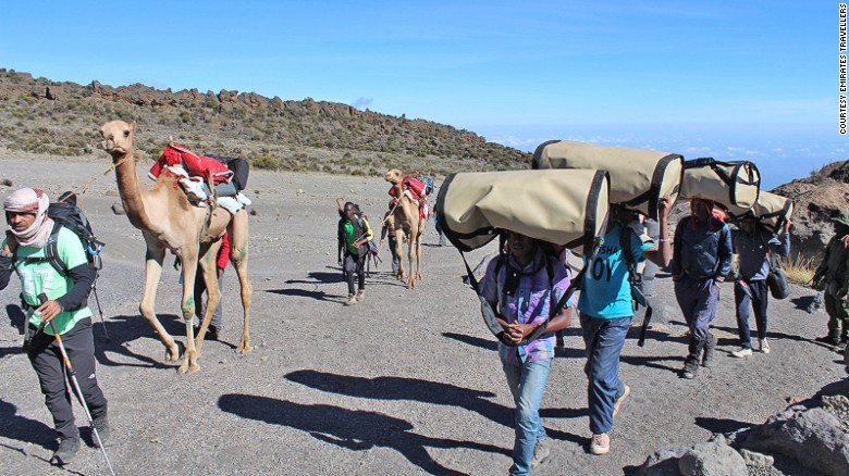 На Килиманджаро с верблюдами