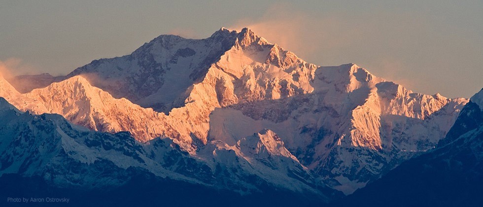 Канченджанга (8586 м) - «Пять сокровищ великих снегов»