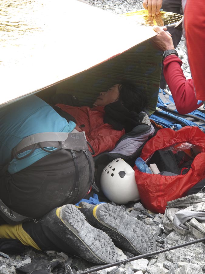 травмированная в лавине японская альпинистка Sumiya Tsuzuki на Броуд Пик