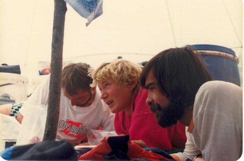На фото: Игорь Свергун, Алексей Макаров, Геннадий Копейка. Экспедиция Лхотце-90.