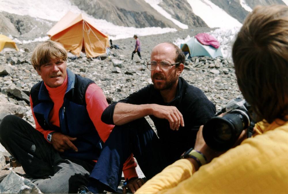Скотт Фишер и Дэн Мазур - американские участники нашей совместной экспедиции на вершину К2 (8611м). В базовом лагере.